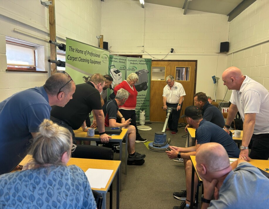 Commercial Carpet Cleaning Training Course Commercial Carpet Cleaning Training Course